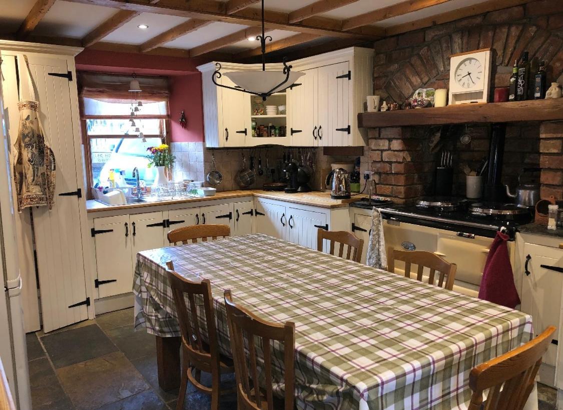 Country Home Near The Airport Edimburgo Exterior foto